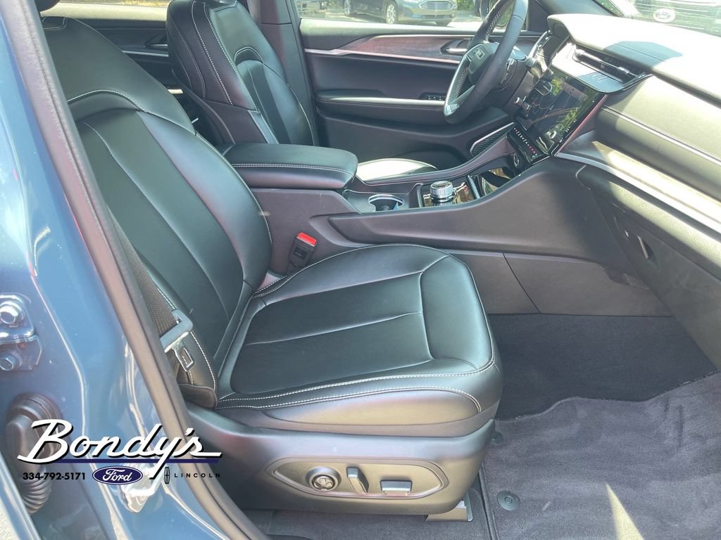 Used 2026 Jeep Grand Cherokee L Limited w/ Limited Altitude Package RWD image 18