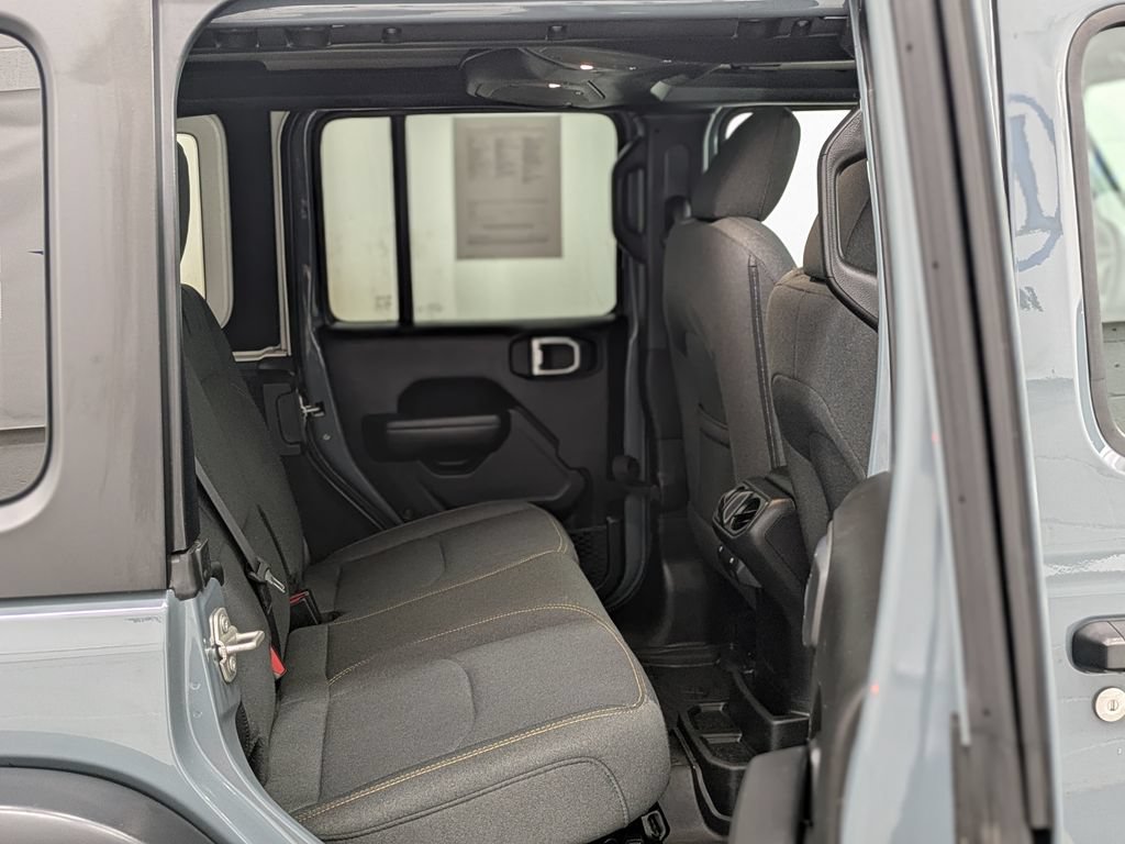Used 2024 Jeep Wrangler Unlimited AWD/4WD image 20