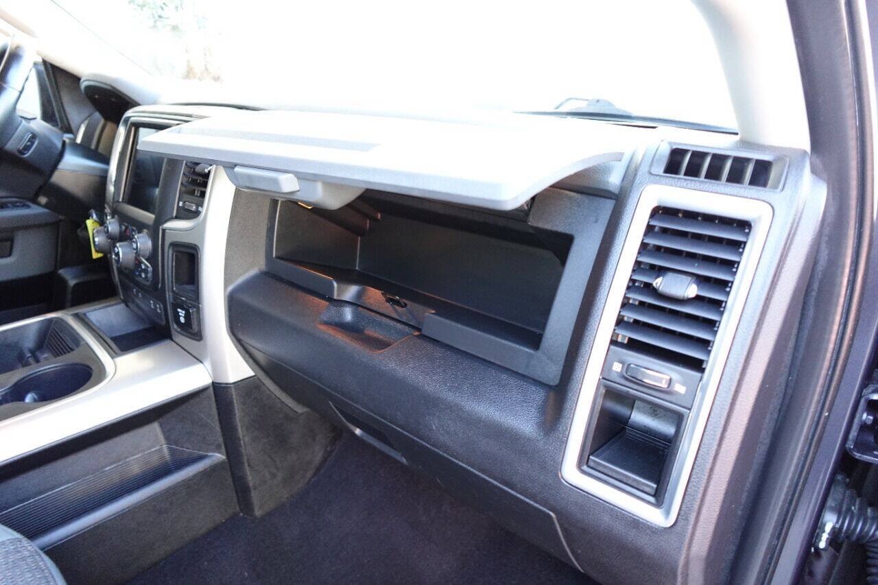 Used 2018 RAM 1500 Lone Star RWD image 28