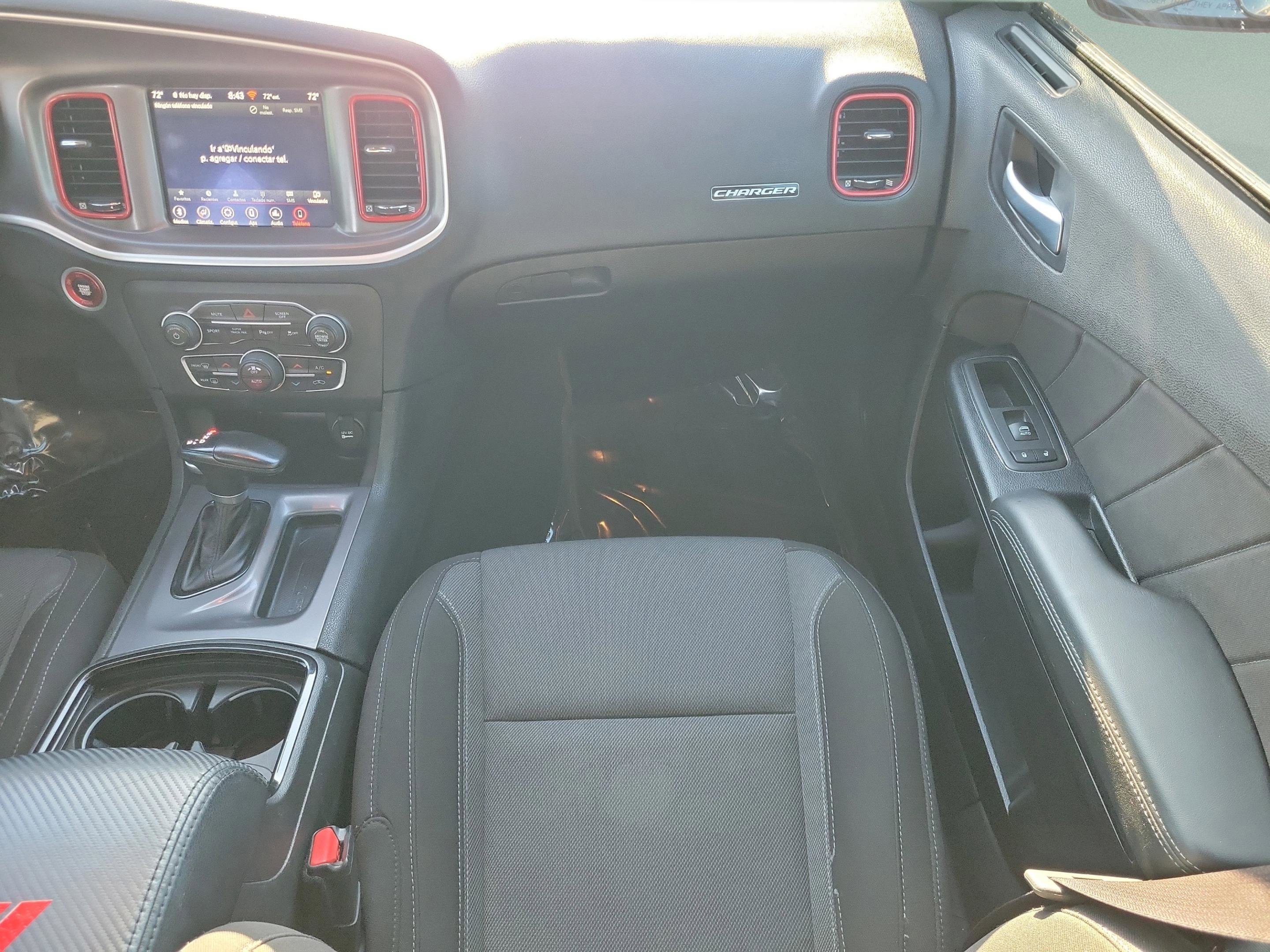 Used 2022 Dodge Charger SXT w/ Blacktop Package image 15