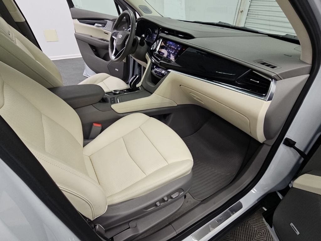 Used 2024 Cadillac XT6 Premium Luxury AWD/4WD image 43
