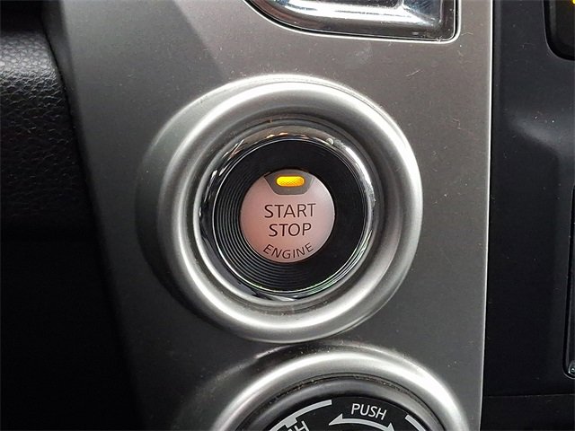 Used 2021 Nissan Titan SV w/ SV Convenience Package image 23