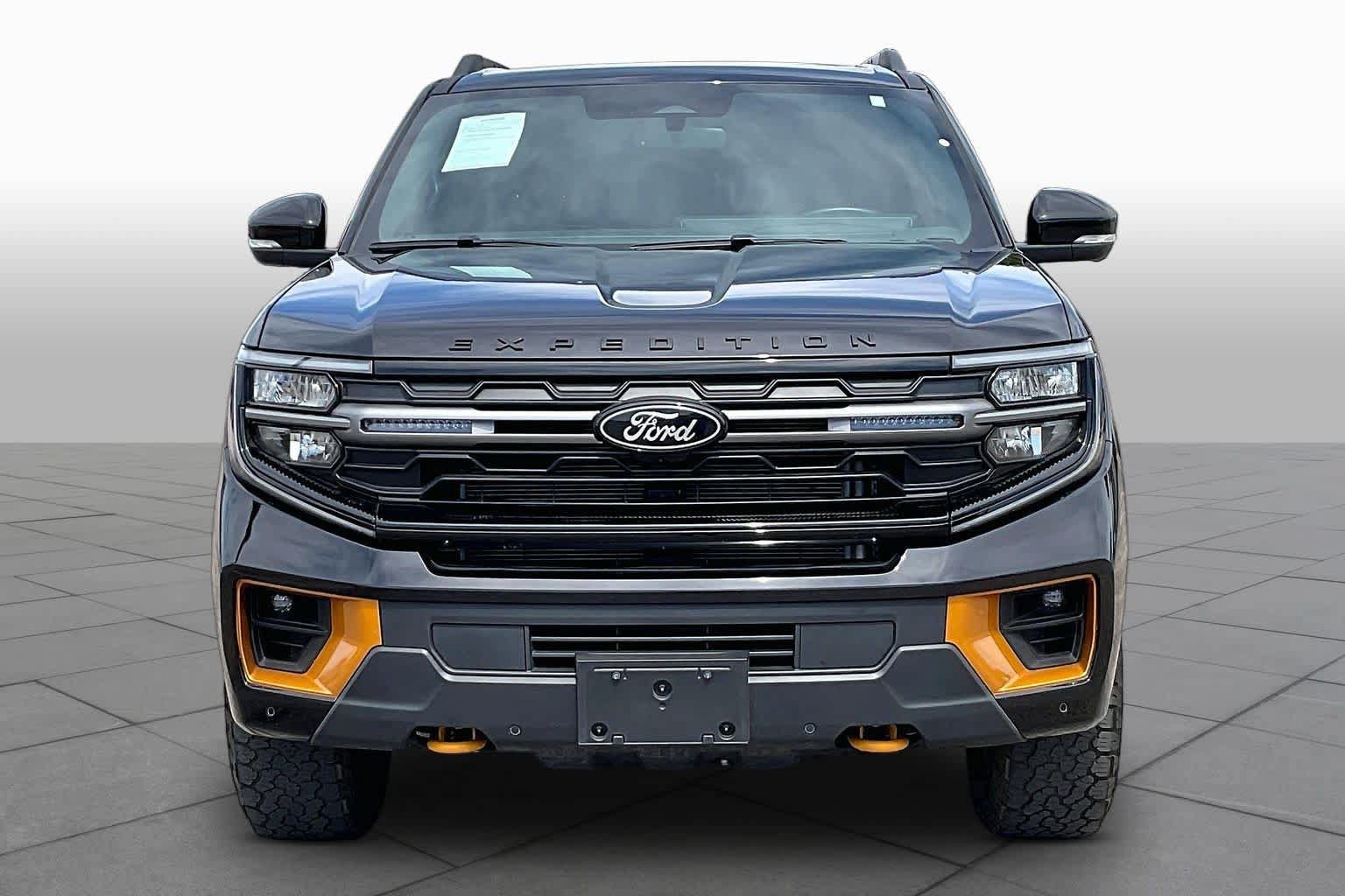 Used 2025 Ford Expedition Tremor AWD/4WD image 4