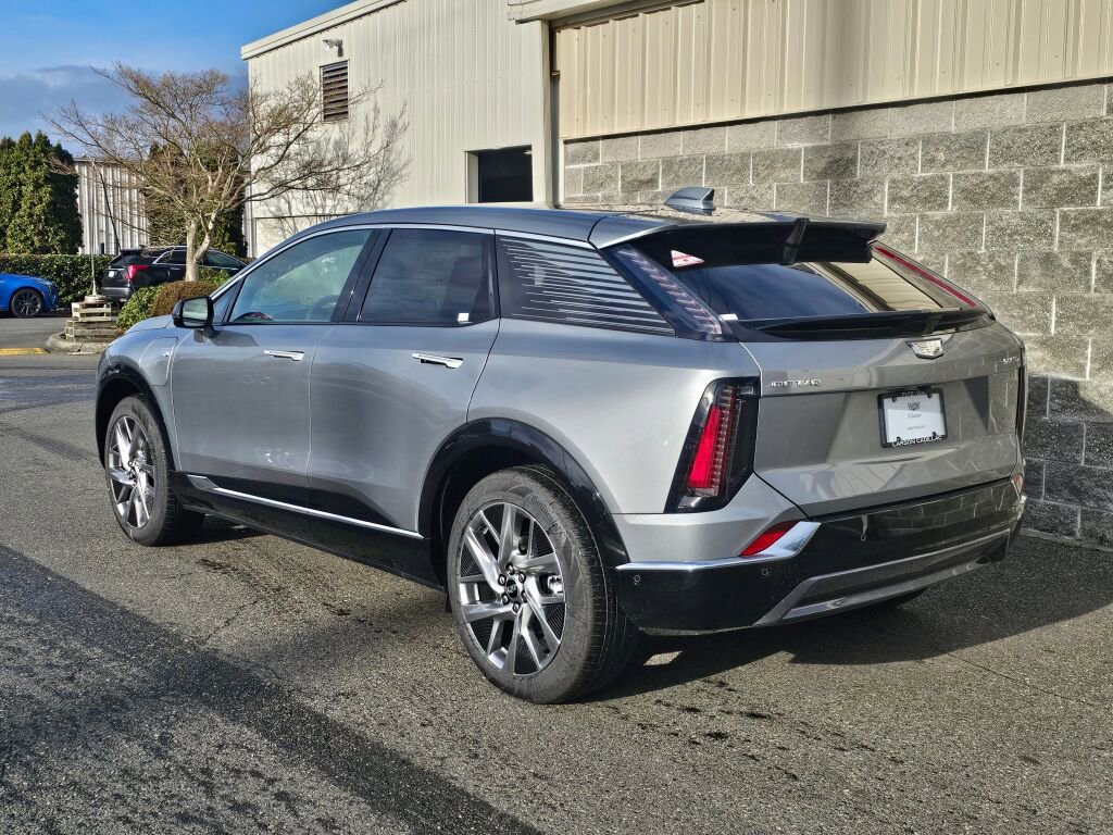 New 2026 Cadillac Optiq Luxury 2 image 4