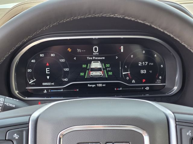 Used 2023 GMC Yukon SLT w/ SLT Premium Package RWD image 12