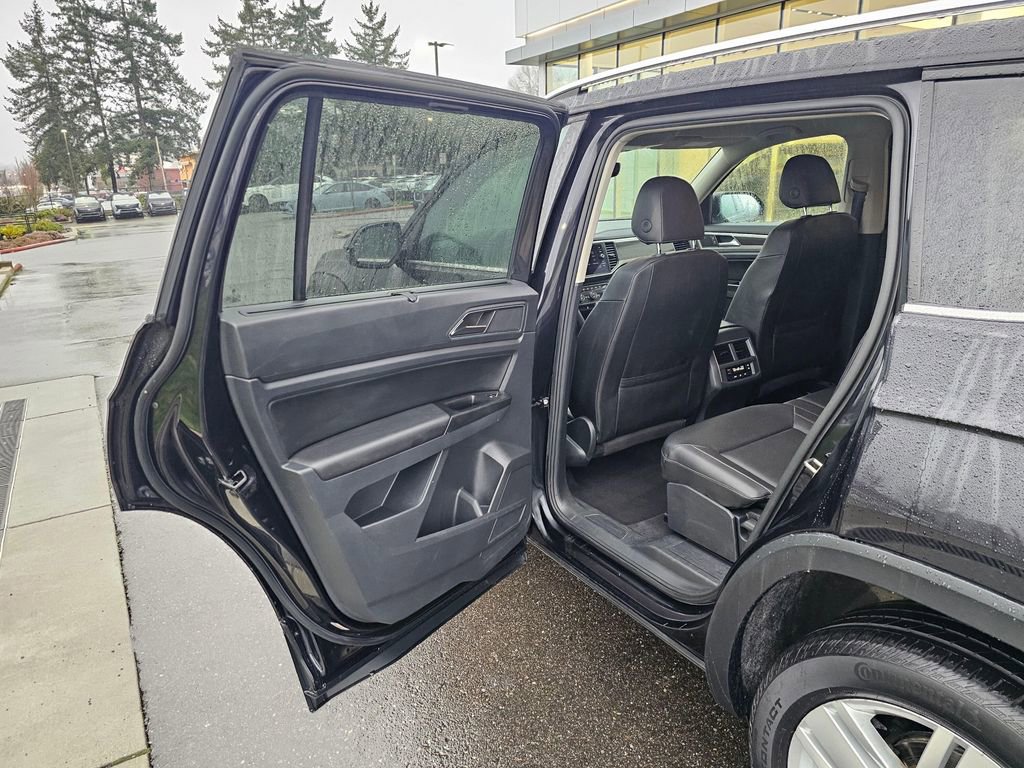 Used 2019 Volkswagen Atlas SE w/ Towing Package image 16