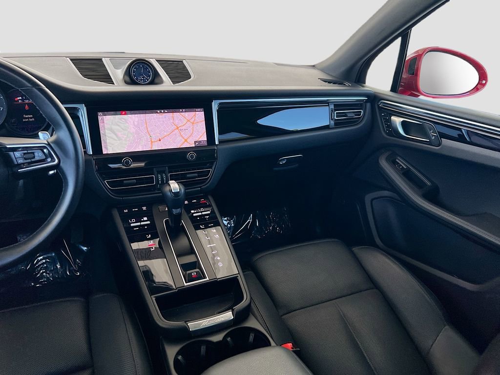Used 2023 Porsche Macan AWD/4WD image 25
