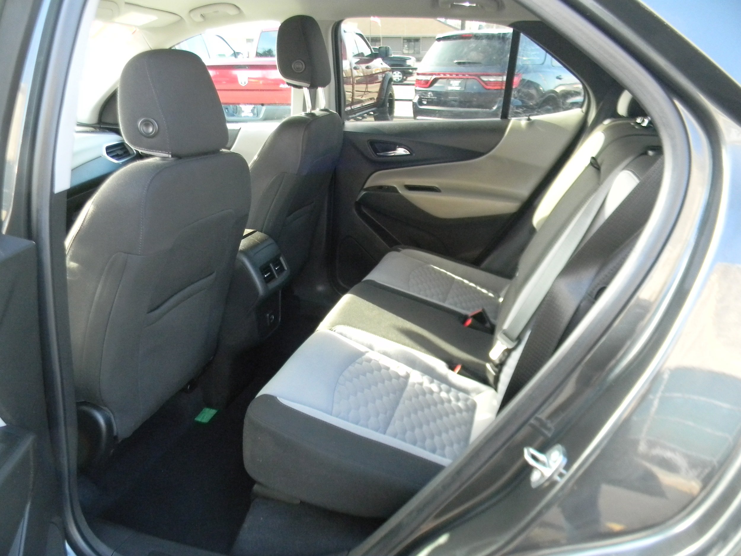 Used 2020 Chevrolet Equinox LS w/ LS Convenience Package FWD image 10