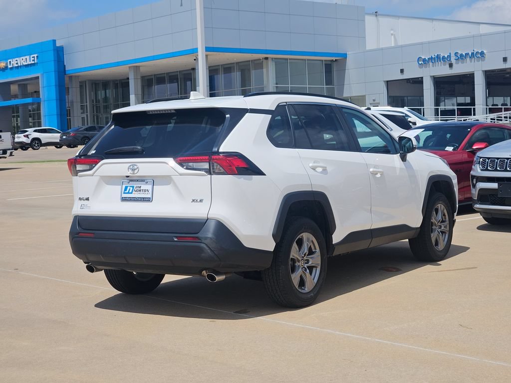 Used 2024 Toyota RAV4 XLE FWD image 9