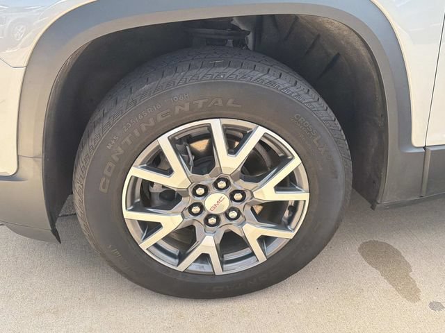 Used 2023 GMC Acadia SLT w/ Preferred Package FWD image 11
