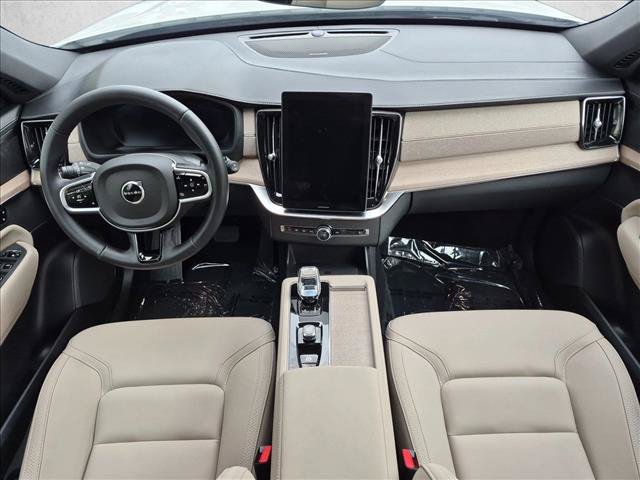 Used 2026 Volvo XC90 B6 Plus w/ Protection Package Premier AWD/4WD image 18