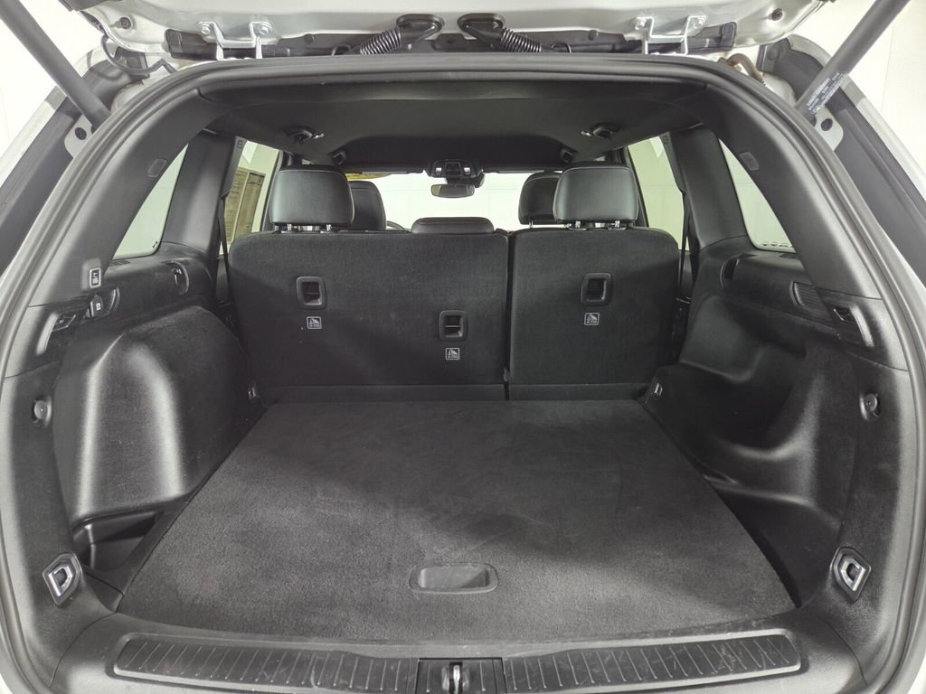 Certified 2023 Jeep Grand Cherokee Altitude image 24