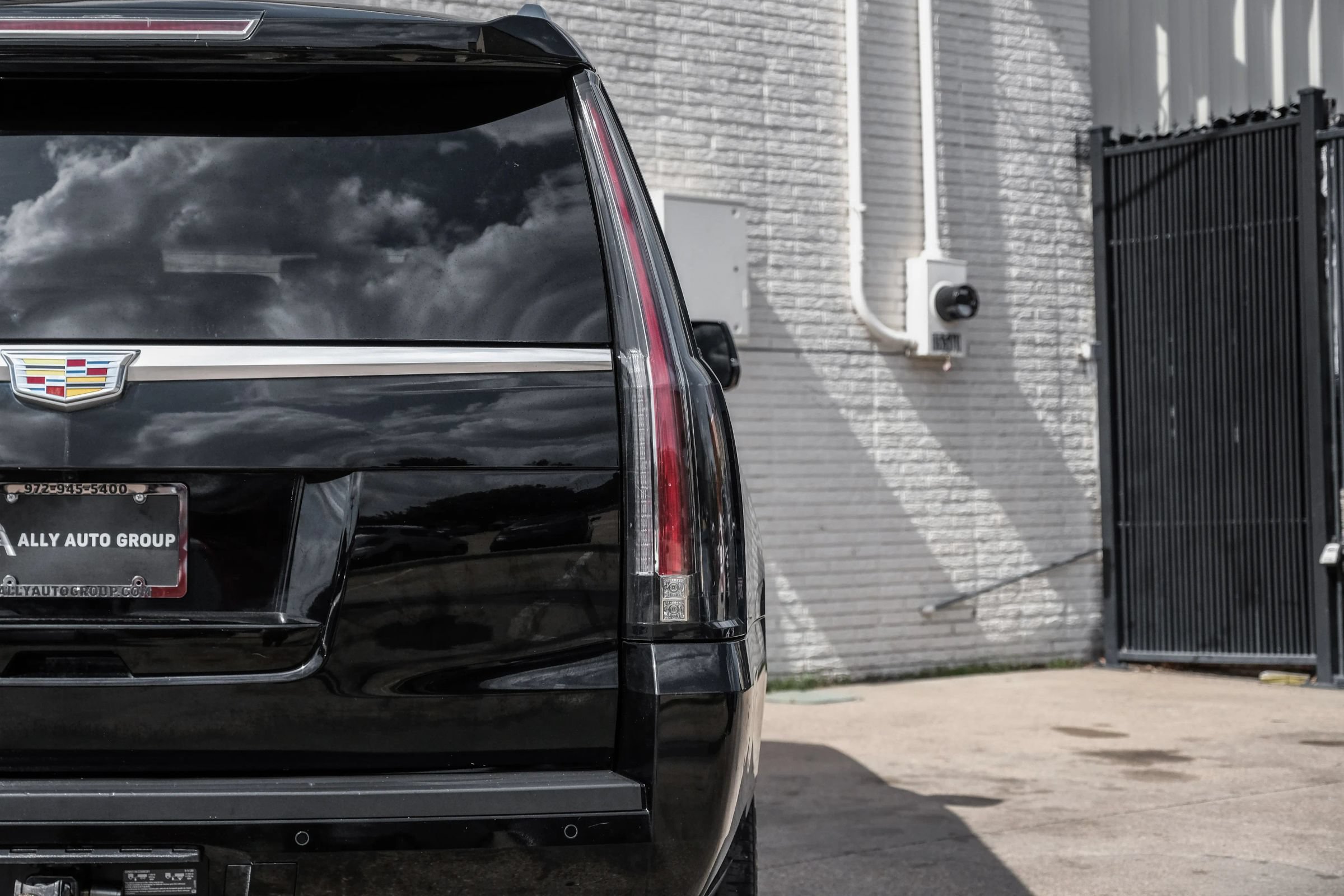 Used 2015 Cadillac Escalade ESV Premium AWD/4WD image 47