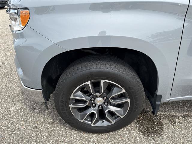 Used 2024 Chevrolet Silverado 1500 LT AWD/4WD image 19