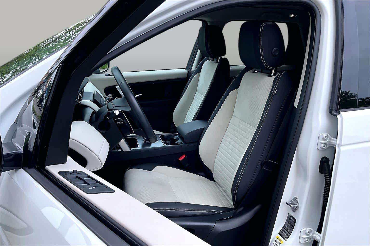 Used 2024 Land Rover Discovery Sport S AWD/4WD image 9