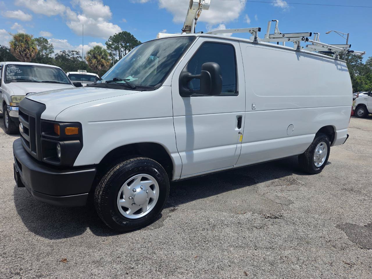 Used 2014 Ford E-150 and Econoline 150 RWD image 2