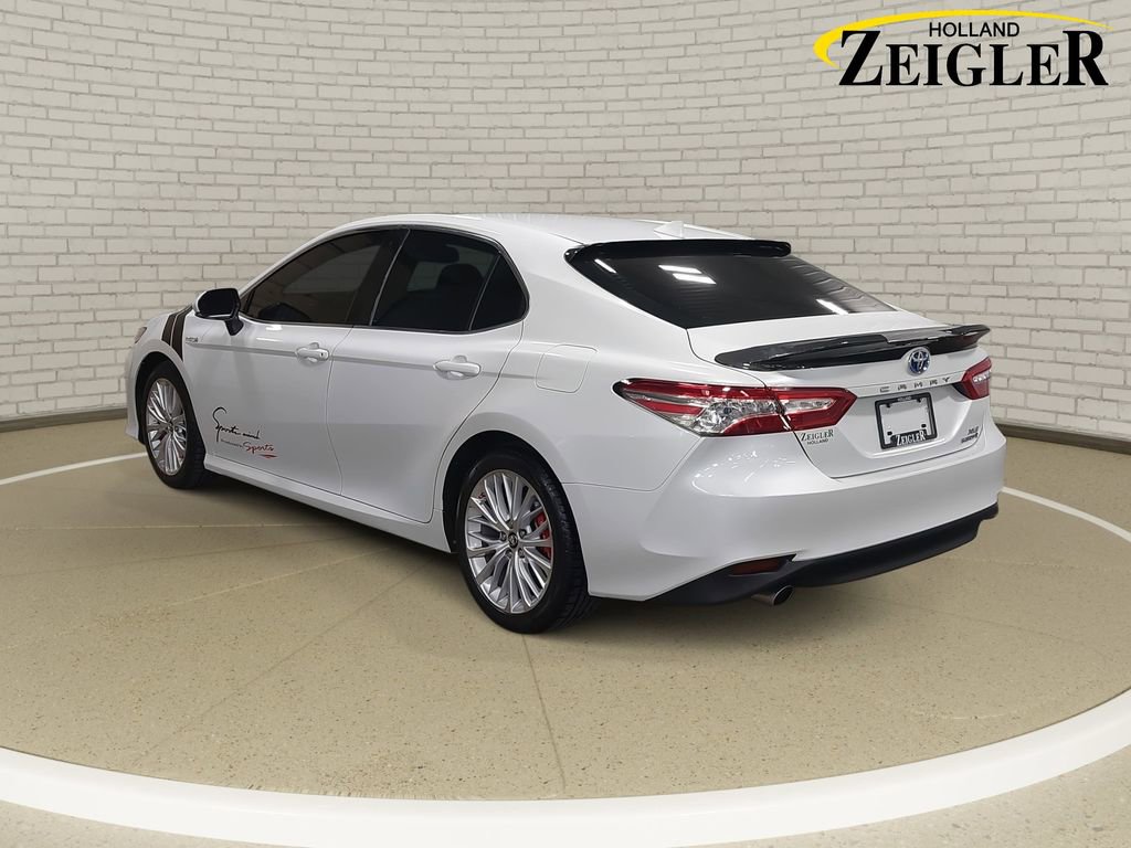 Used 2019 Toyota Camry XLE image 7