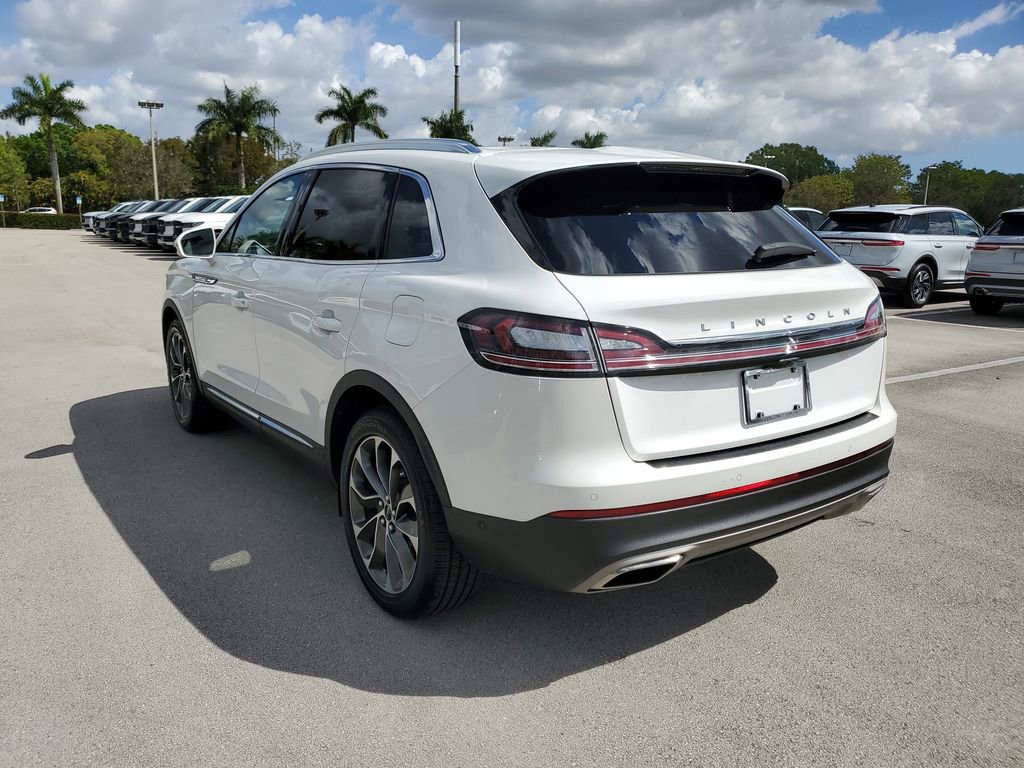 Used 2023 Lincoln Nautilus Reserve image 3