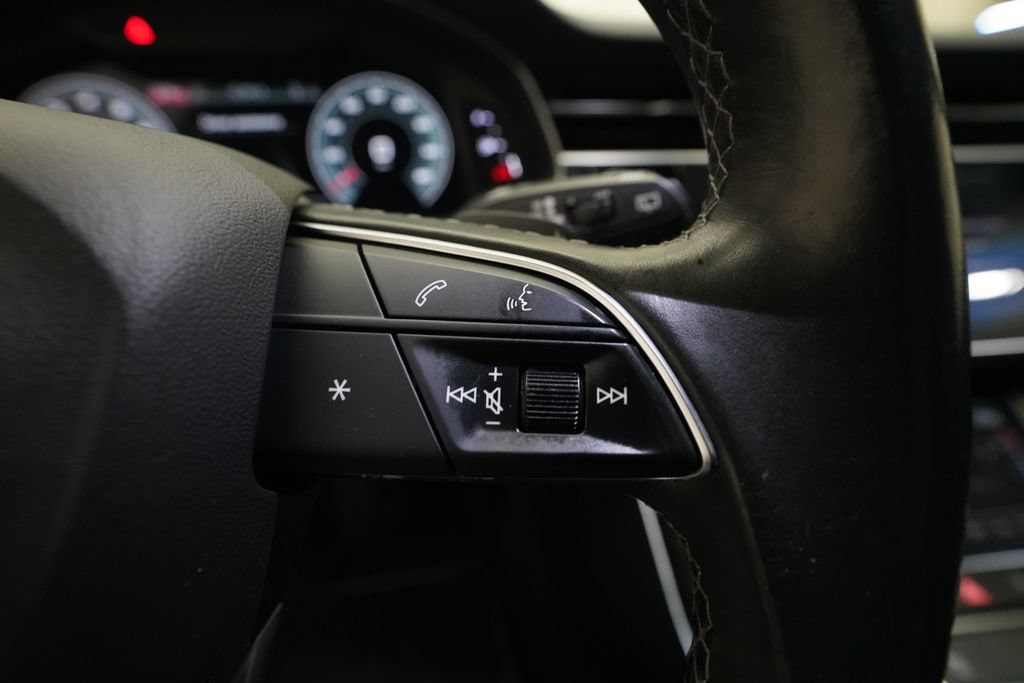 Used 2021 Audi Q8 Premium Plus w/ Premium Plus Package AWD/4WD image 19