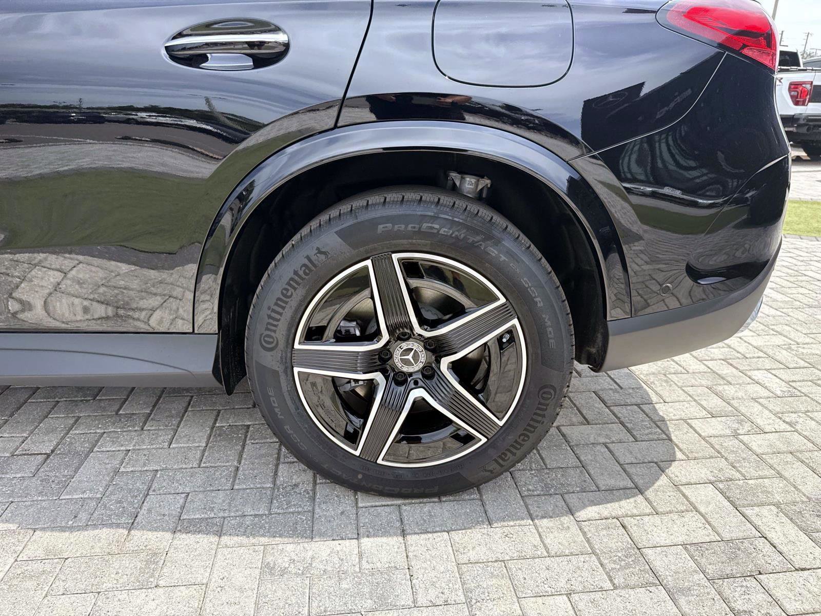 New 2026 Mercedes-Benz GLC 350e 4MATIC image 11