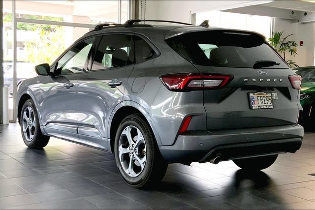 Used 2024 Ford Escape ST-Line w/ Tech Pack #1 FWD image 5