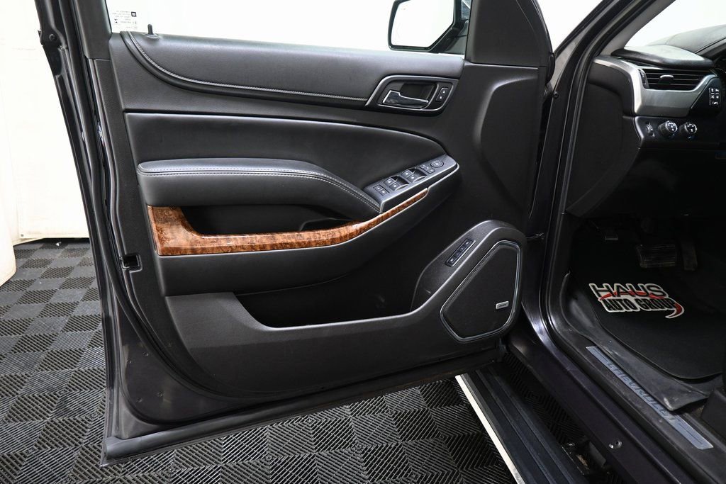 Used 2015 Chevrolet Suburban LTZ image 23