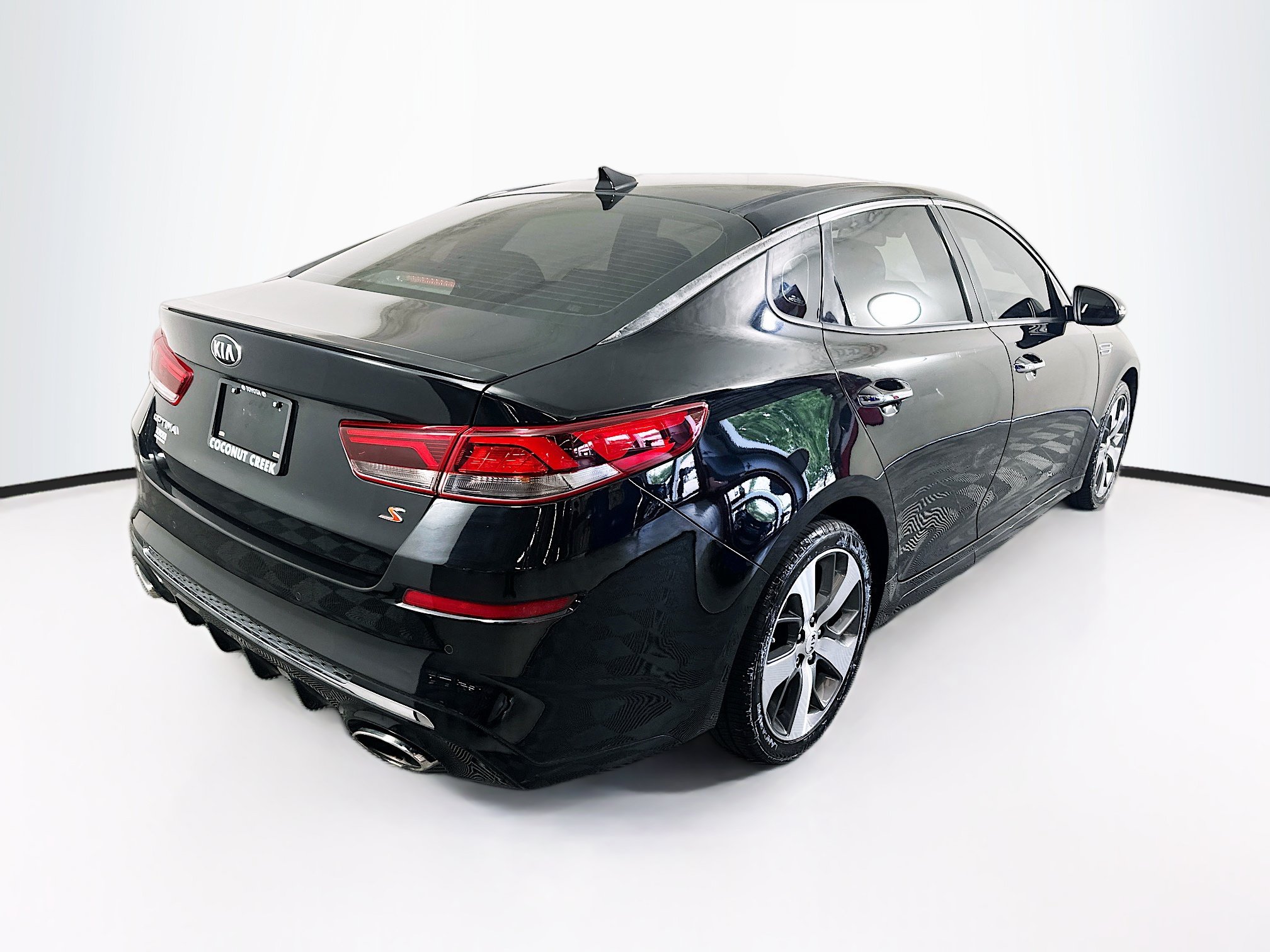 Used 2019 Kia Optima S w/ S Panoramic Sunroof Package FWD image 3