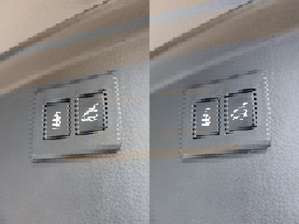 Used 2023 Subaru Outback Premium image 17