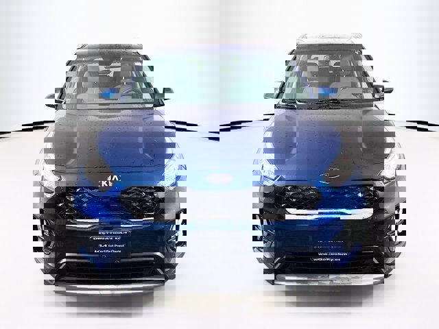 Certified 2021 Kia Niro LX image 2