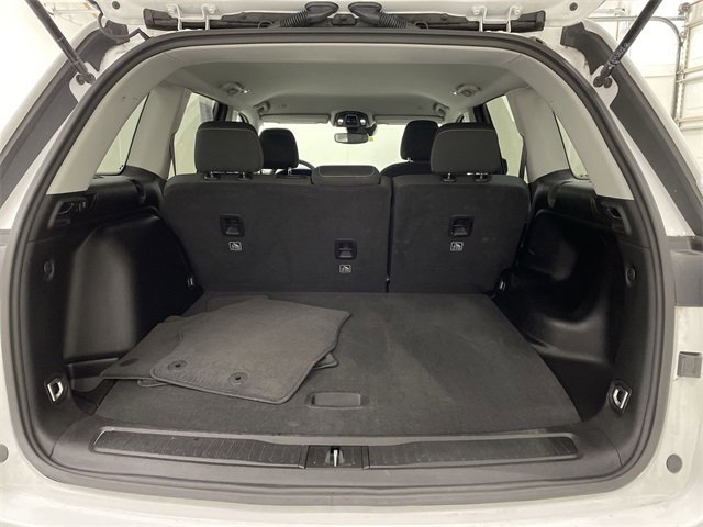 Used 2024 Jeep Grand Cherokee Laredo image 15