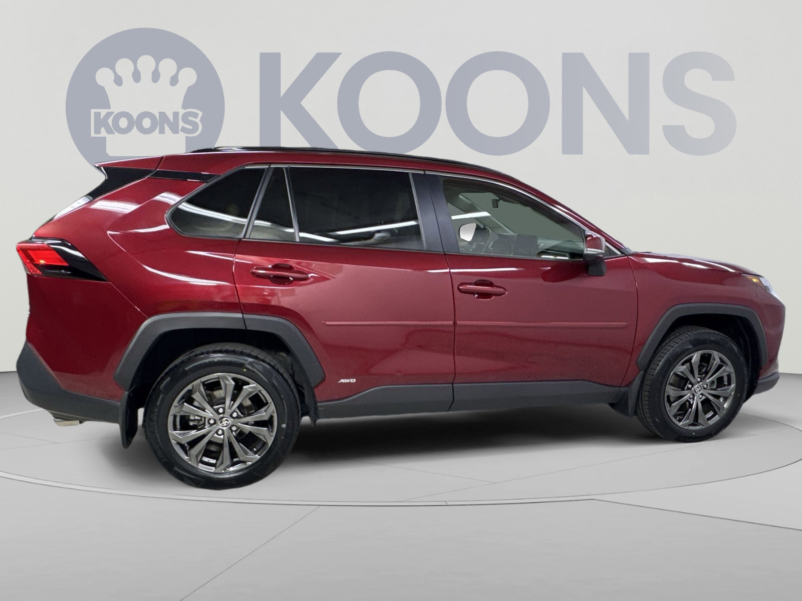 Used 2022 Toyota RAV4 XLE Premium AWD/4WD image 21