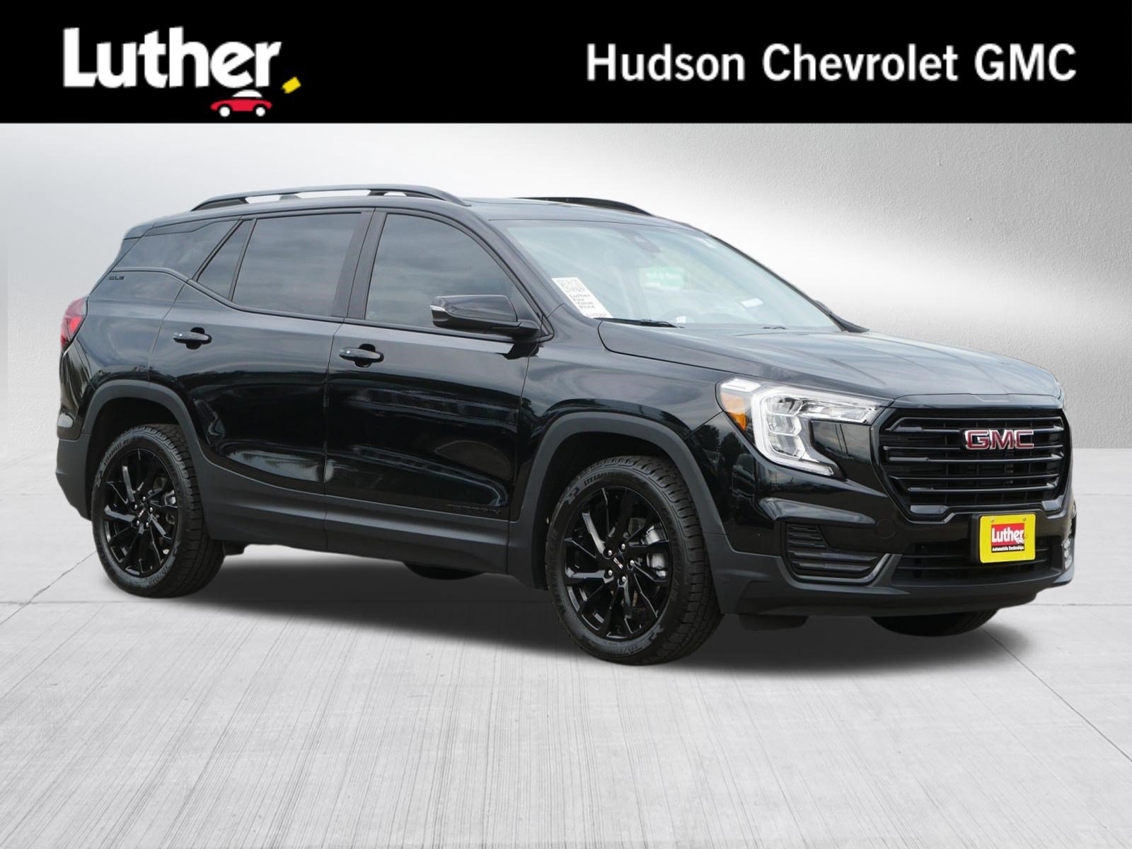 Used 2024 GMC Terrain SLE w/ Driver Convenience Package AWD/4WD image 1
