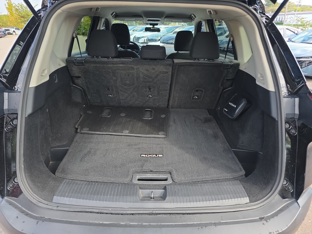 Used 2021 Nissan Rogue S FWD image 13