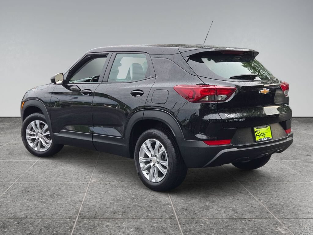Certified 2023 Chevrolet TrailBlazer LS FWD image 8