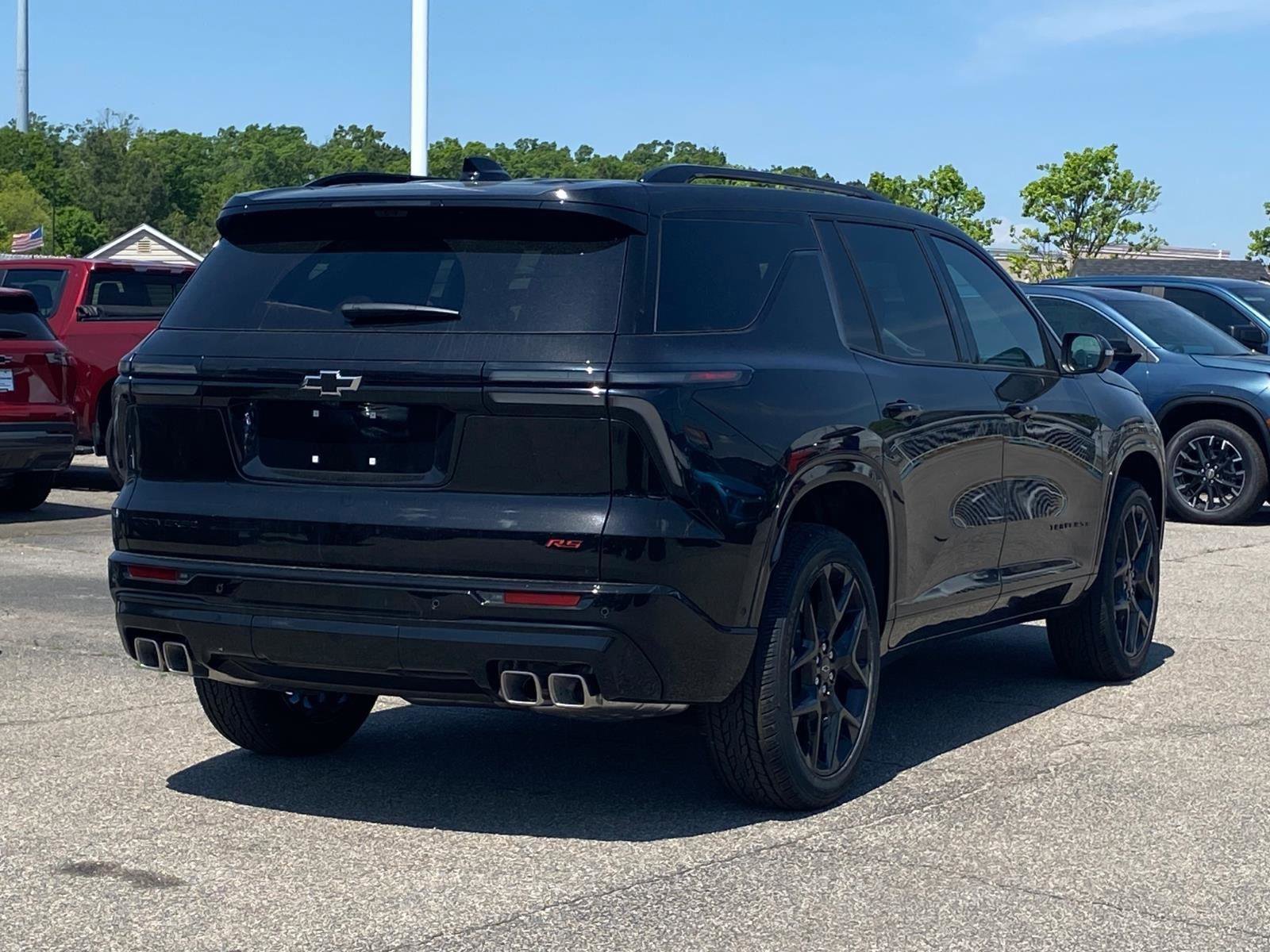 New 2026 Chevrolet Traverse RS FWD image 3
