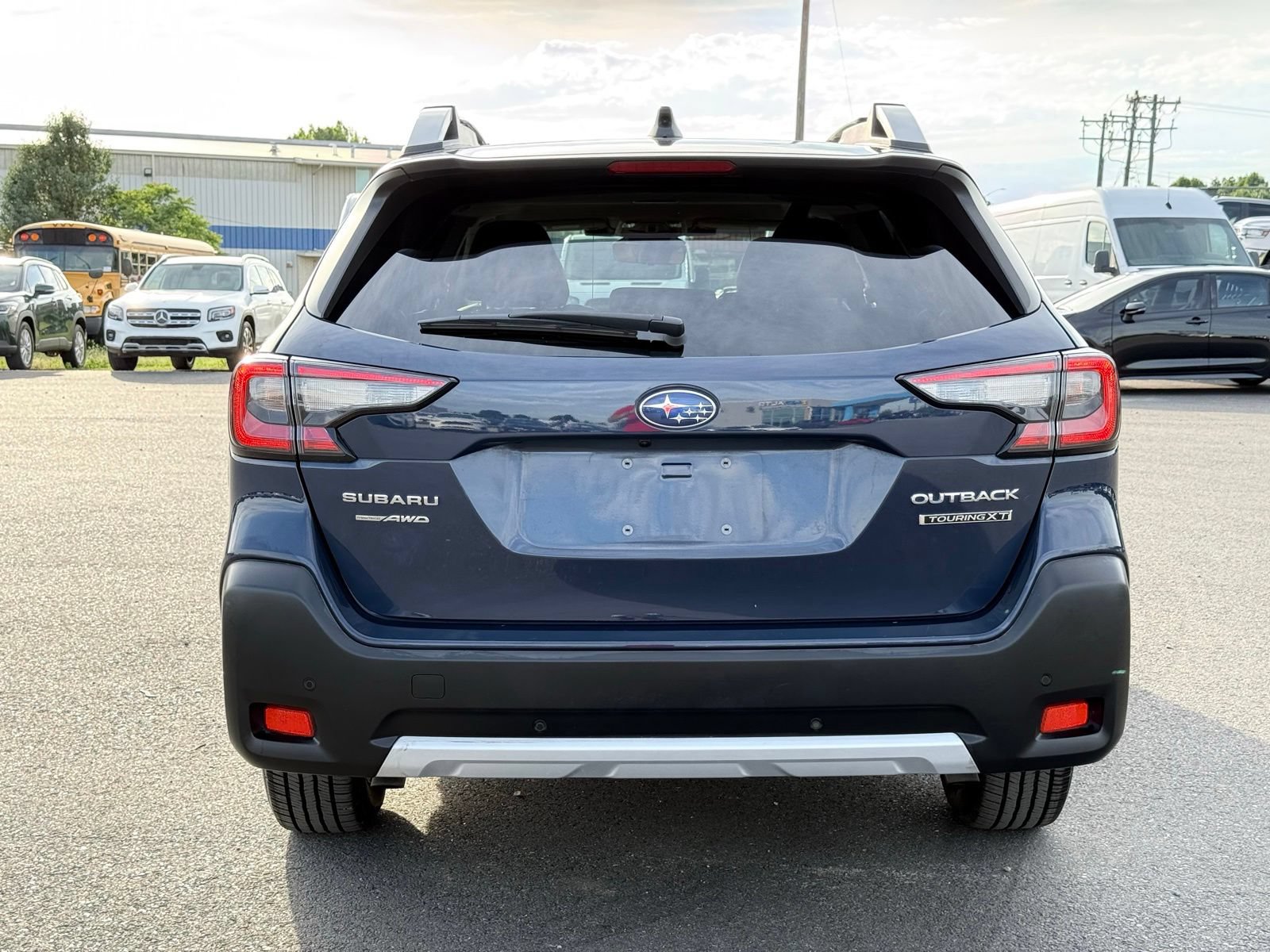 Used 2023 Subaru Outback Touring XT AWD/4WD image 9