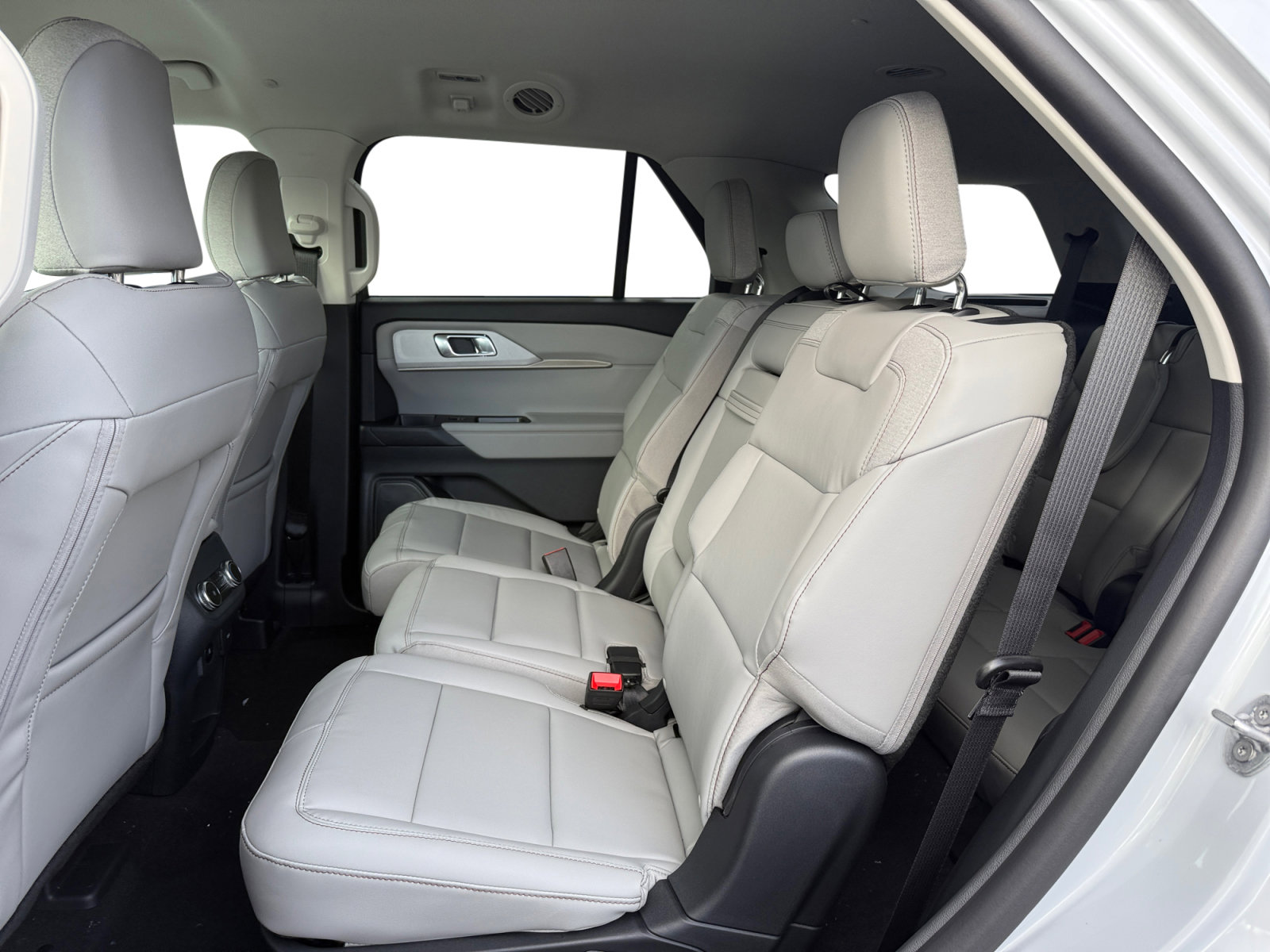 New 2026 Ford Explorer Active w/ Active Comfort Package image 16