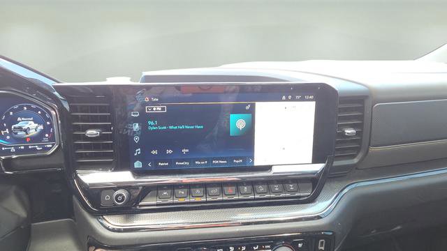 Used 2023 Chevrolet Silverado 1500 ZR2 w/ Technology Package image 11