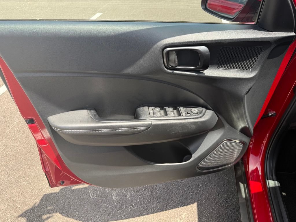 Certified 2023 Hyundai Venue Limited FWD image 10