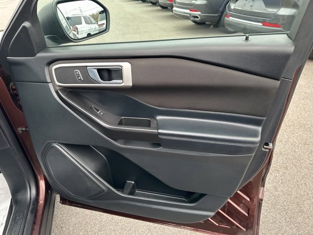 Used 2020 Ford Explorer XLT w/ Comfort Package image 10