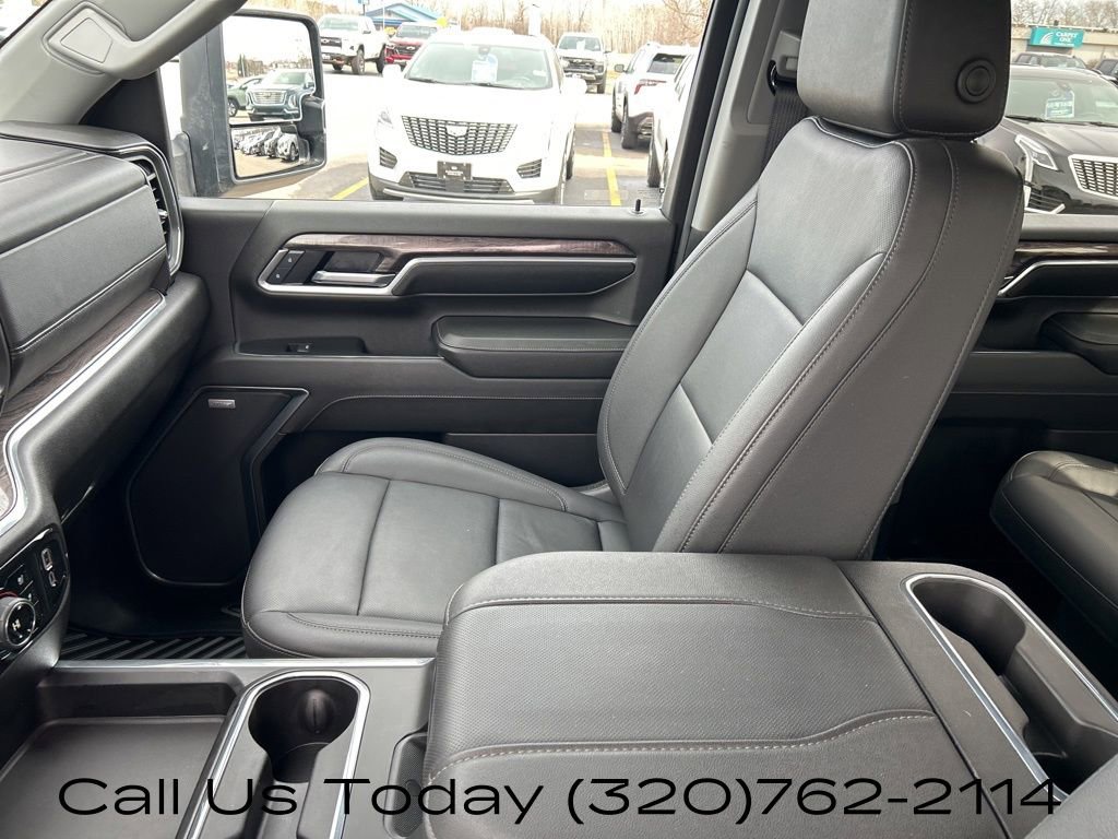 Certified 2025 Chevrolet Silverado 3500 LTZ w/ LTZ Convenience Package image 26