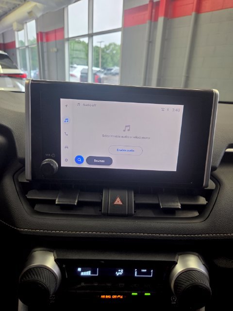 Used 2025 Toyota RAV4 LE AWD/4WD image 15