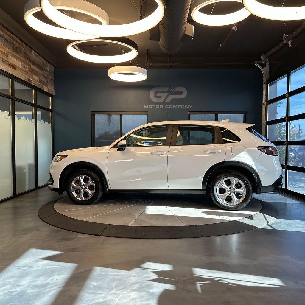 Used 2023 Honda HR-V LX image 6