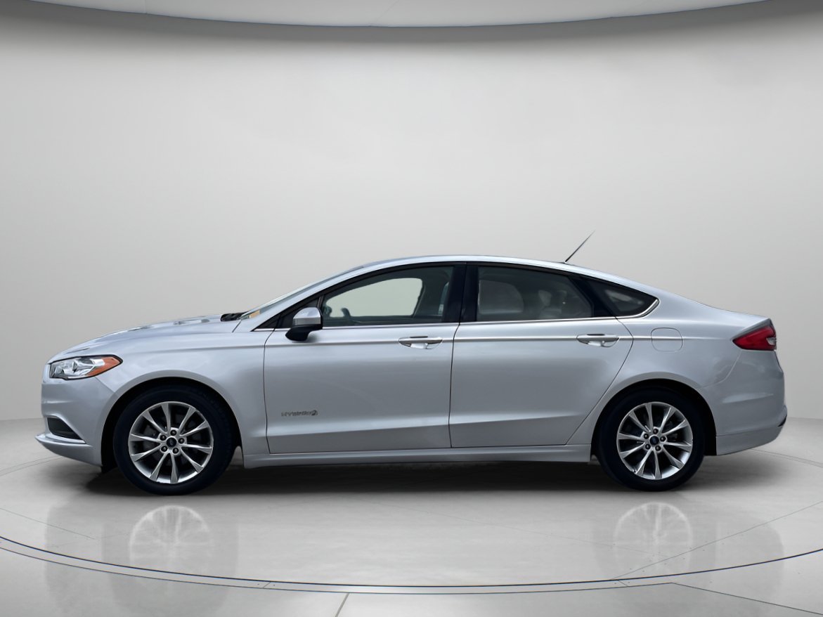 Used 2017 Ford Fusion S FWD image 5