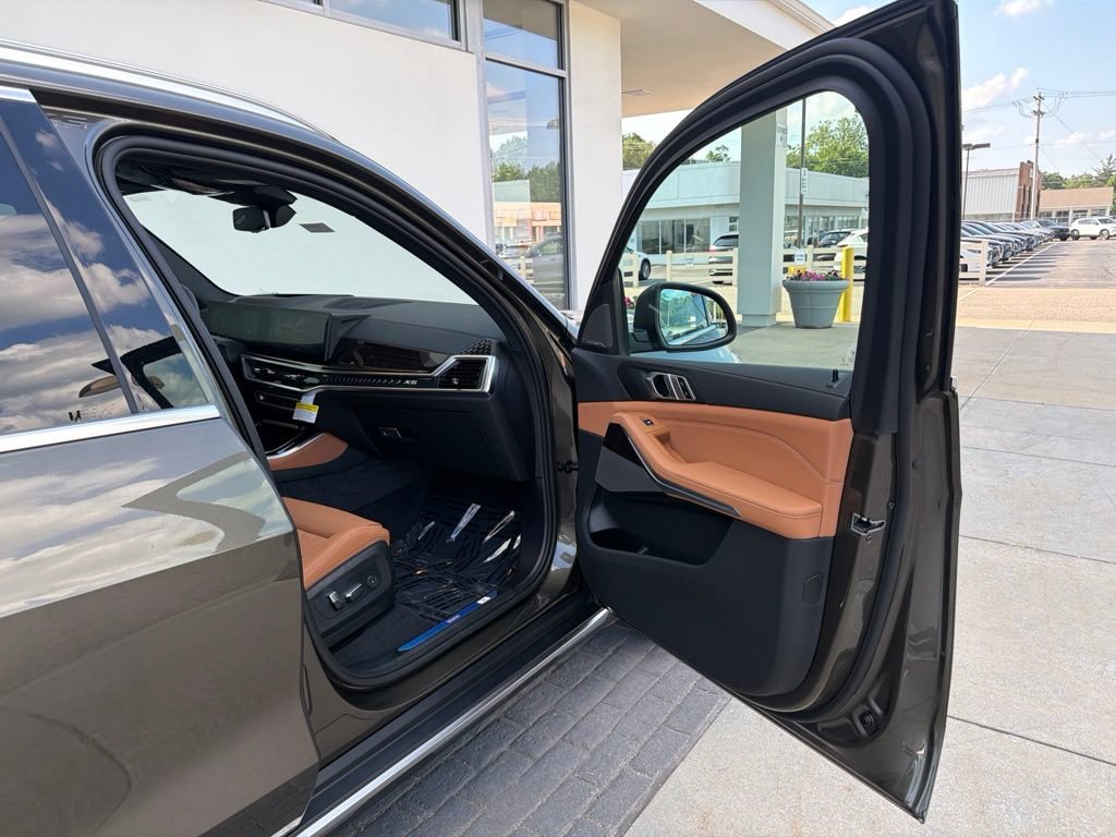 New 2026 BMW X5 xDrive40i w/ Premium Package AWD/4WD image 19