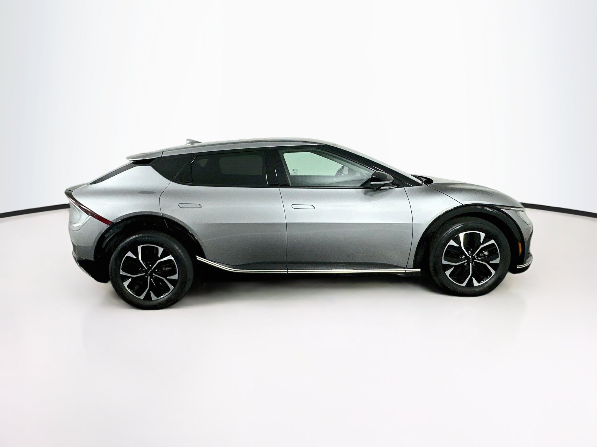 Used 2023 Kia EV6 Wind w/ Wind Technology Package RWD image 10