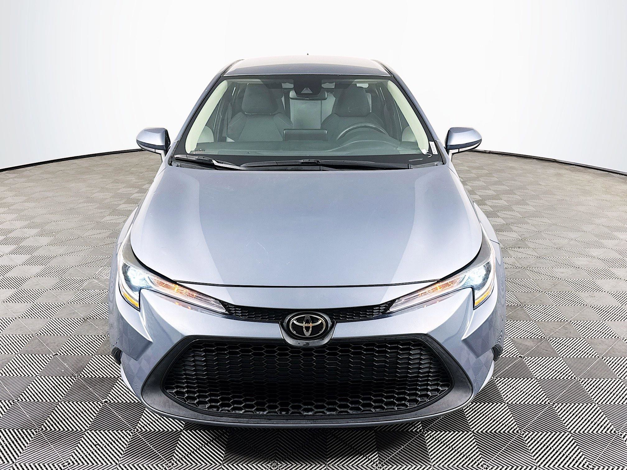 Used 2022 Toyota Corolla L FWD image 2
