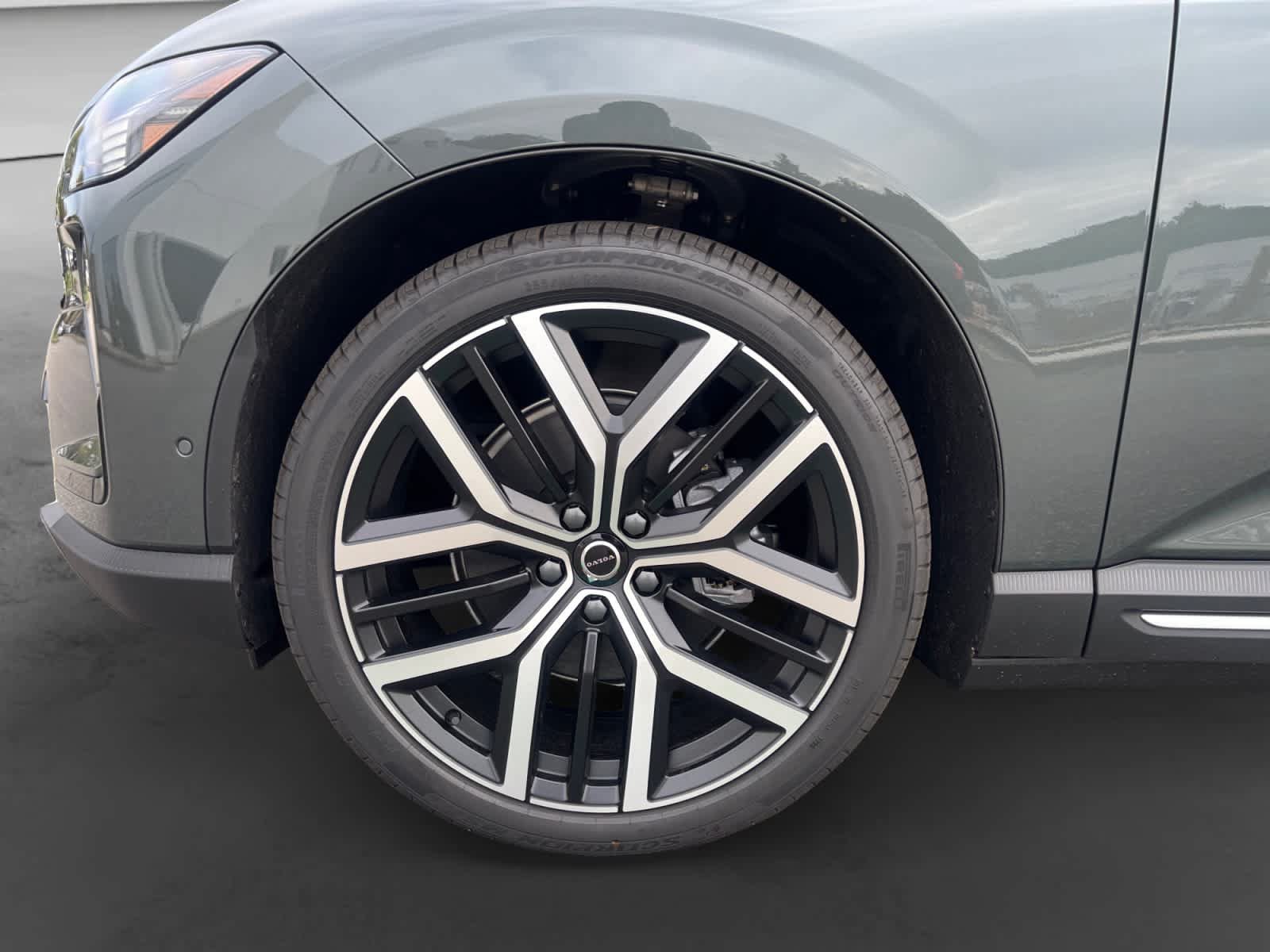 New 2027 Volvo EX60 Ultra AWD/4WD image 8