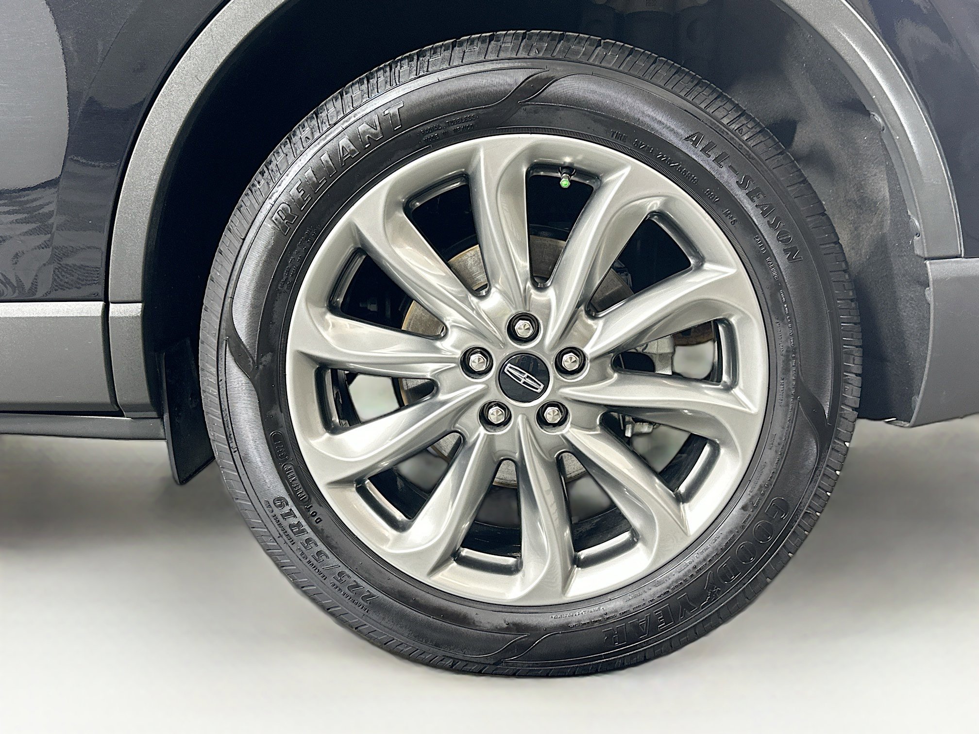 Used 2022 Lincoln Corsair FWD w/ Premium Package image 11