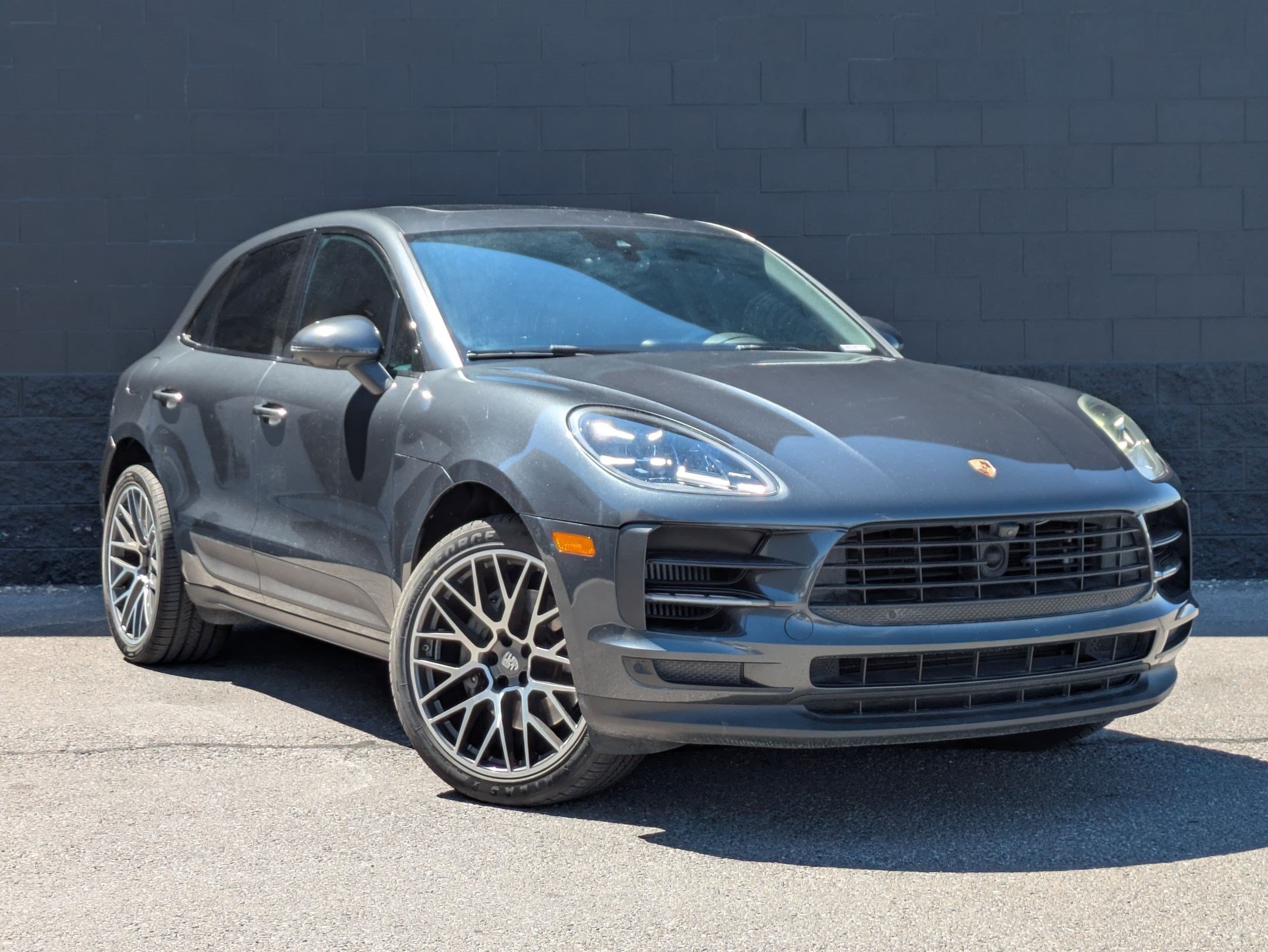 Used 2020 Porsche Macan S AWD/4WD image 3